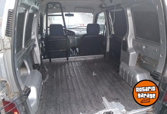 Utilitarios - Peugeot Parrner furgon 2007 Diesel 432000Km - En Venta