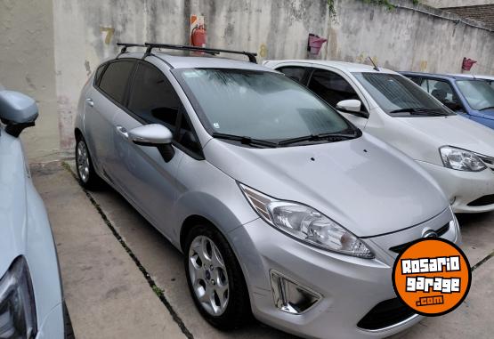 Autos - Ford FIESTA KINETIC TITANIUM 2012 Nafta 77000Km - En Venta