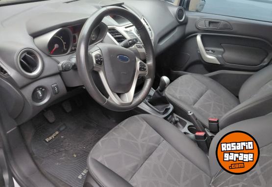 Autos - Ford FIESTA KINETIC TITANIUM 2012 Nafta 77000Km - En Venta