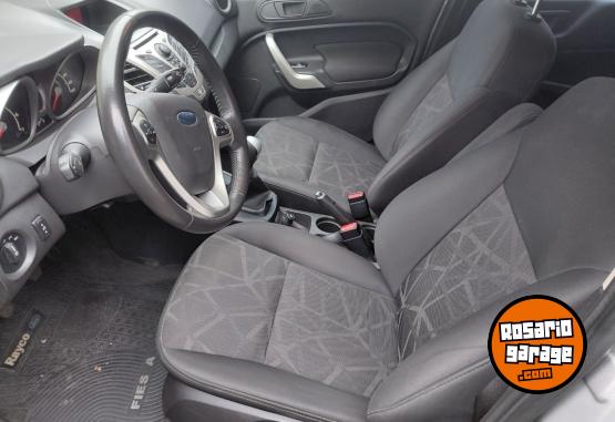 Autos - Ford FIESTA KINETIC TITANIUM 2012 Nafta 77000Km - En Venta