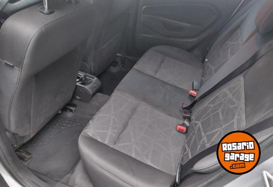 Autos - Ford FIESTA KINETIC TITANIUM 2012 Nafta 77000Km - En Venta