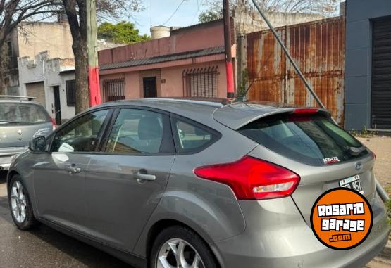 Autos - Ford Focus 2015 Nafta 94000Km - En Venta
