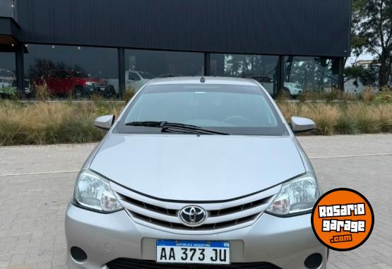 Autos - Toyota Etios 1.5 4p Xs 2016 Nafta 133000Km - En Venta