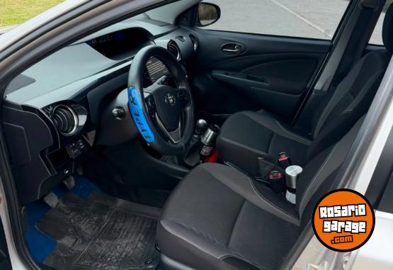 Autos - Toyota Etios 1.5 4p Xs 2016 Nafta 133000Km - En Venta