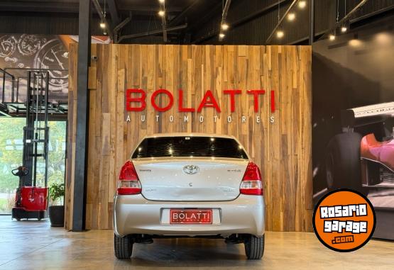 Autos - Toyota Etios 1.5 4p Xs 2016 Nafta 133000Km - En Venta