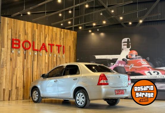 Autos - Toyota Etios 1.5 4p Xs 2016 Nafta 133000Km - En Venta