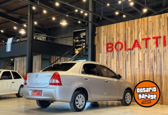 Autos - Toyota Etios 1.5 4p Xs 2016 Nafta 133000Km - En Venta