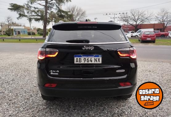 Camionetas - Jeep COMPASS LONGITUD 4x4 2017 Nafta 97000Km - En Venta