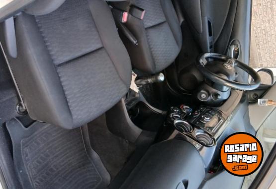 Autos - Toyota Etios xls 2014 Nafta 92000Km - En Venta