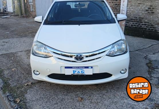 Autos - Toyota Etios xls 2014 Nafta 92000Km - En Venta