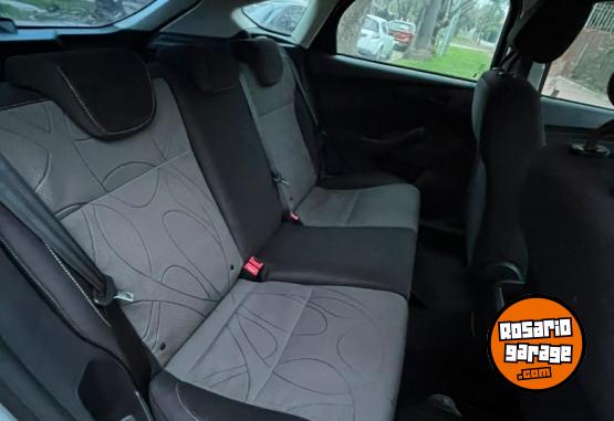 Autos - Ford Focus 2014 Nafta 164000Km - En Venta