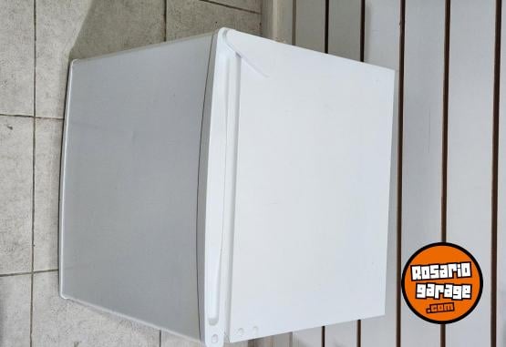 Hogar - Heladera Top House mini bar HS-65L - En Venta