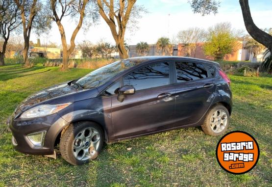 Autos - Ford fiesta kinetic titanium 2013 Nafta 156000Km - En Venta