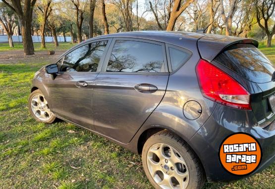 Autos - Ford fiesta kinetic titanium 2013 Nafta 156000Km - En Venta