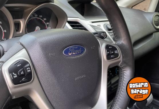 Autos - Ford fiesta kinetic titanium 2013 Nafta 156000Km - En Venta