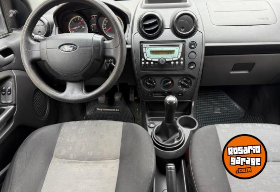 Autos - Ford Fiesta ambiente Plus 1.6 2011 GNC 150000Km - En Venta