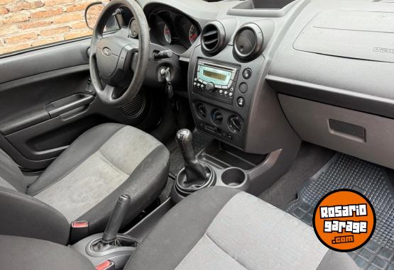Autos - Ford Fiesta ambiente Plus 1.6 2011 GNC 150000Km - En Venta