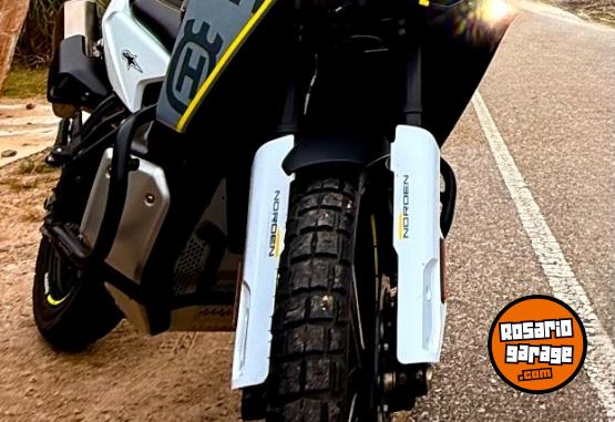Motos - Husqvarna Norden 901 2025 Nafta 6000Km - En Venta