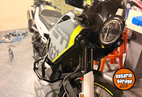 Motos - Husqvarna Norden 901 2025 Nafta 6000Km - En Venta