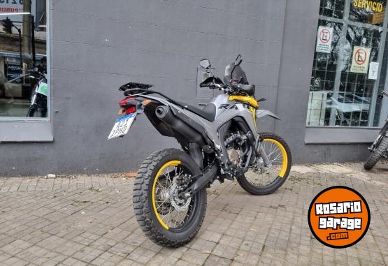 Motos - Voge 300 RALLY 2024 Nafta 5579Km - En Venta