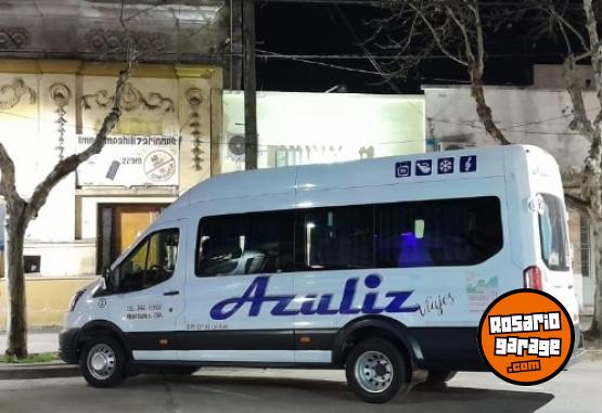 Utilitarios - Ford Transit 17+1 2022 Diesel 180000Km - En Venta