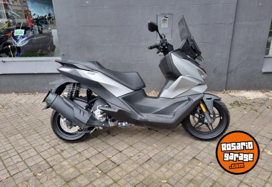 Motos - Voge SR3 2025 Nafta 5082Km - En Venta