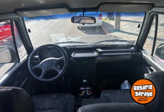 Camionetas - Hyundai GALLOPER TURBO WAGON 4x4 2003 Diesel 250000Km - En Venta
