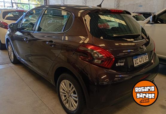 Autos - Peugeot 208 2018 Nafta 106000Km - En Venta
