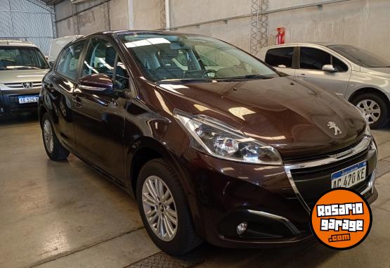 Autos - Peugeot 208 2018 Nafta 106000Km - En Venta
