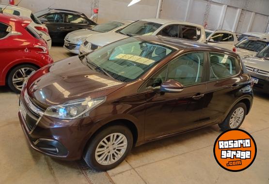 Autos - Peugeot 208 2018 Nafta 106000Km - En Venta