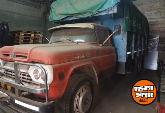 Camiones y Grúas - Buen estado en general - En Venta