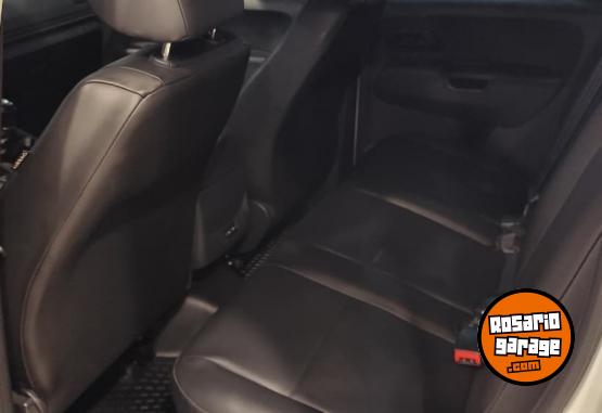Camionetas - Volkswagen AMAROK TRENDLINE MT 2024 Diesel 4000Km - En Venta