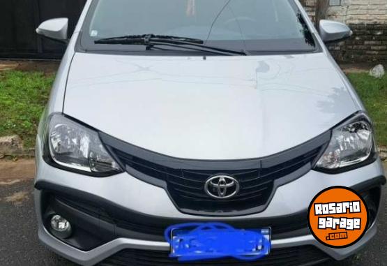 Autos - Toyota Etios 1.5 XLS 5 puertas 2022 Nafta 33800Km - En Venta