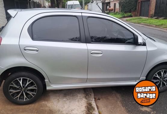 Autos - Toyota Etios 1.5 XLS 5 puertas 2022 Nafta 33800Km - En Venta