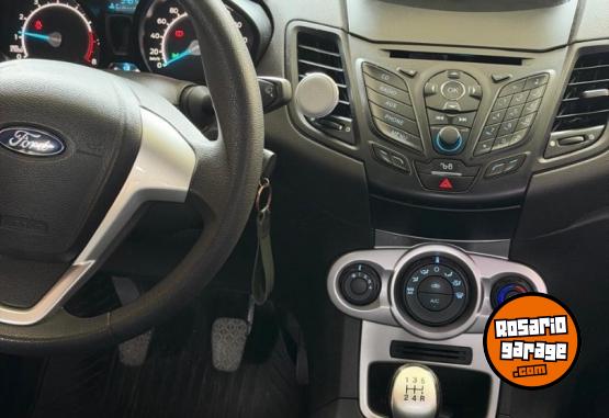 Autos - Ford Fiesta 2019 Nafta 86000Km - En Venta
