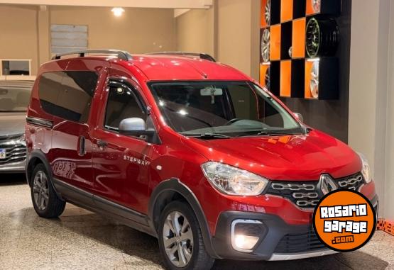 Utilitarios - Renault KANGOO STEPWAY II 2020 Nafta 60000Km - En Venta