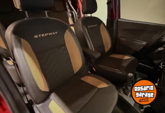 Utilitarios - Renault KANGOO STEPWAY II 2020 Nafta 60000Km - En Venta