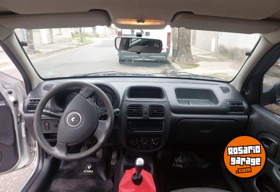 Autos - Renault Clio Mio Expressión 2013 Nafta 168000Km - En Venta