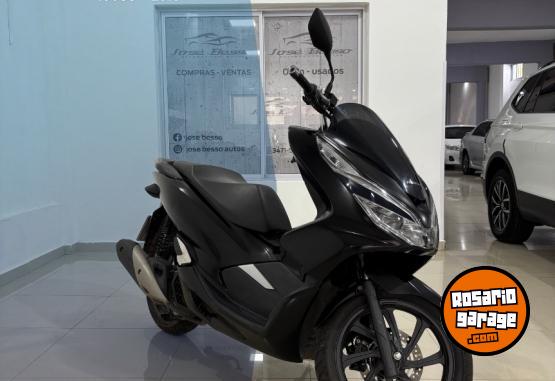 Motos - Honda PCX 150cc 2019 Nafta 4300Km - En Venta