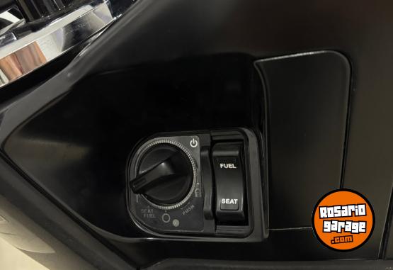 Motos - Honda PCX 150cc 2019 Nafta 4300Km - En Venta
