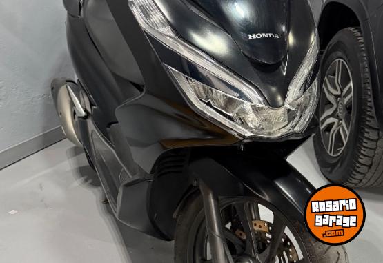 Motos - Honda PCX 150cc 2019 Nafta 4300Km - En Venta