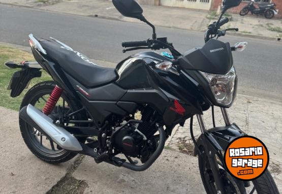 Motos - Honda Twister 125 2023 Nafta 12000Km - En Venta