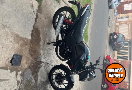 Motos - Honda Twister 125 2023 Nafta 12000Km - En Venta