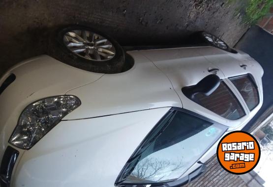 Autos - Fiat Sedan 4 puertas , fire 2012 GNC 230000Km - En Venta