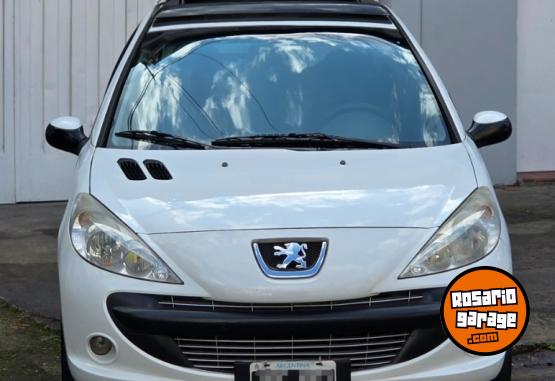 Autos - Peugeot 207 2011 Nafta 132000Km - En Venta
