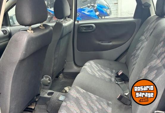 Autos - Chevrolet Corsa 2003 Diesel 203000Km - En Venta