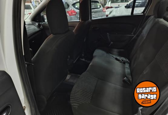 Autos - Renault LOGAN 2017 Nafta 146000Km - En Venta