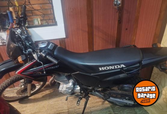 Motos - Honda Tornado 250 2016 Nafta 14000Km - En Venta