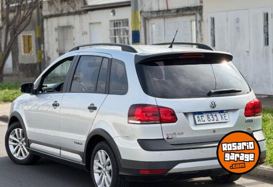 Autos - Volkswagen Suran 2018 GNC 130000Km - En Venta