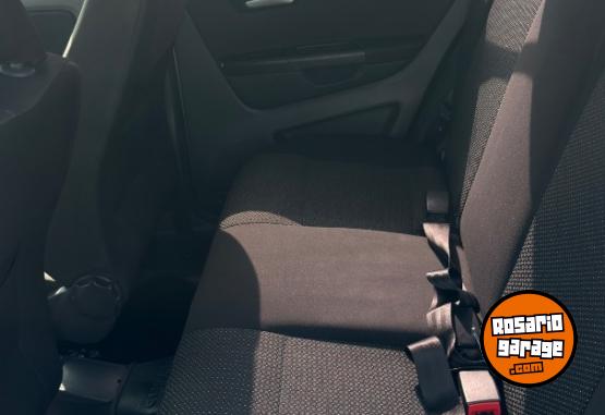 Autos - Volkswagen Suran 2018 GNC 130000Km - En Venta